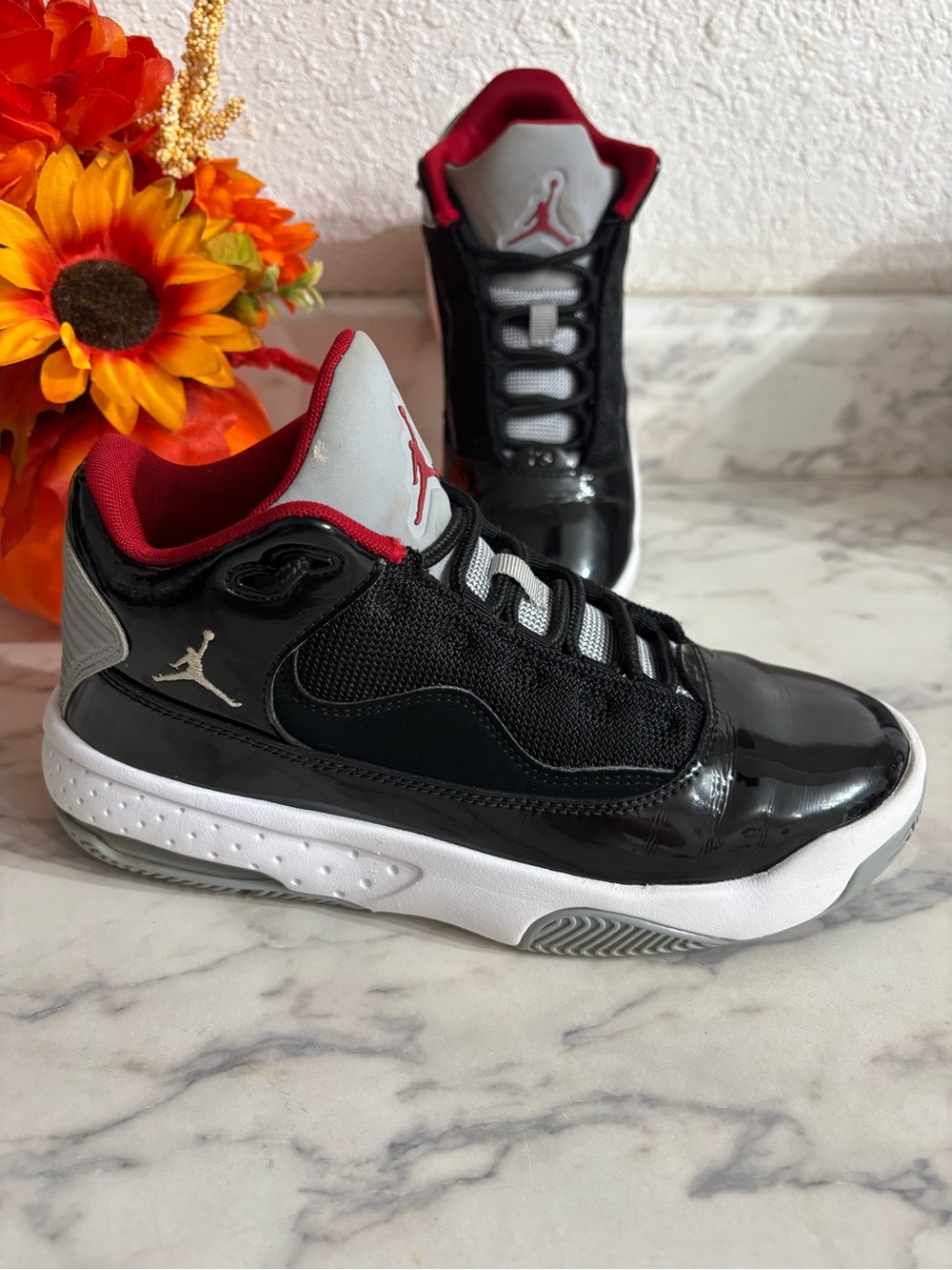 Jordan Kids Black, Red & Gray Low-Top Basketball Sneakers size 5Y